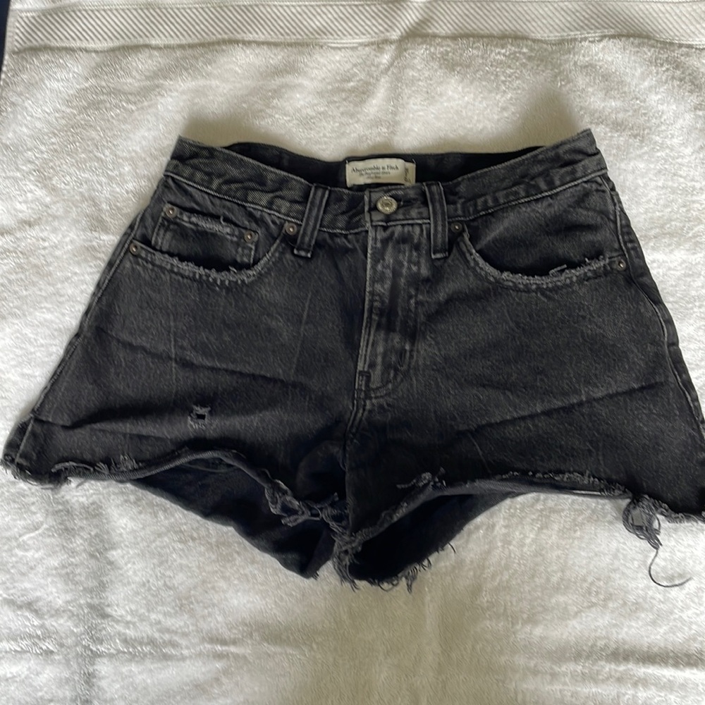 Abercrombie & Fitch Black Distressed Boyfriend Shorts Size 26/2 EUC